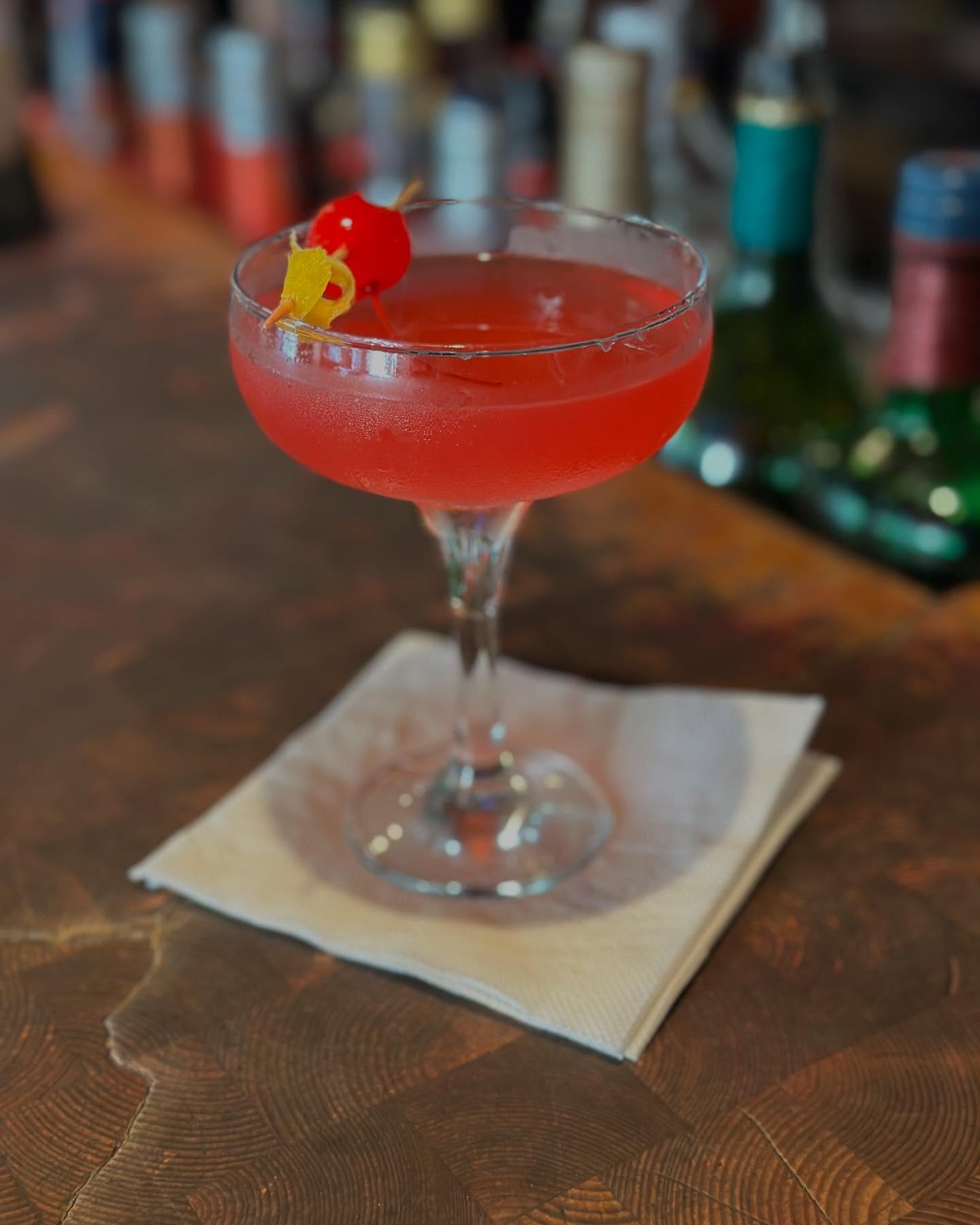 Dolce Vita beginnt im Stüberl an #dolcevita#ausgehen #ausgeheninmünchen #valentinstüberl #münchen #kommwirgeheninsstüberl #drinks #bier #wein #schnaps #kommwirgehninsstüberl #afterwork #herrlich #blödsinn #sprüche #spruchdestages